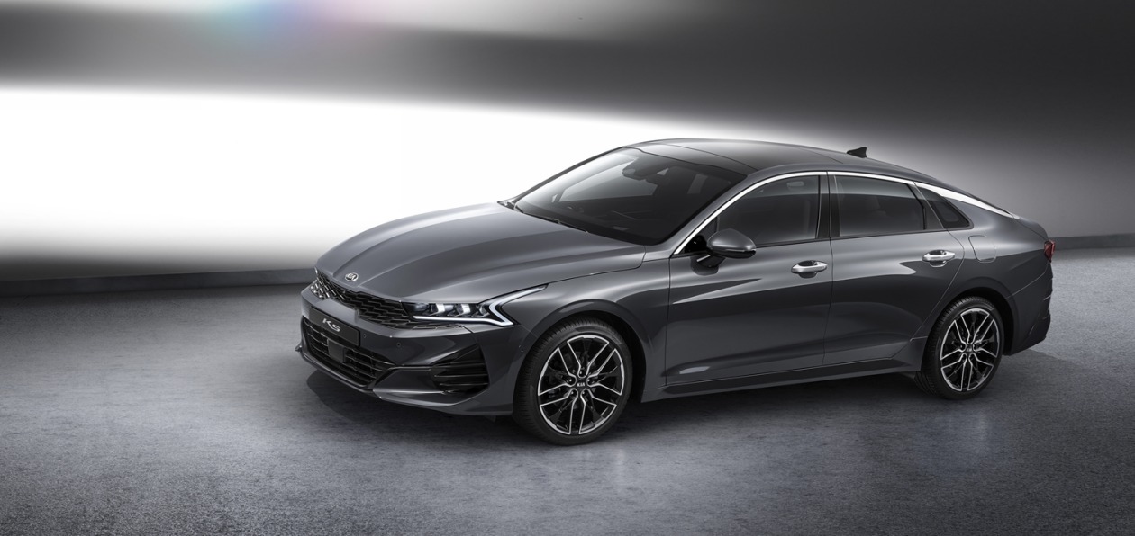 Kia показала первые фото новой Optima