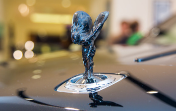 Эксклюзивные Rolls-Royce Wraith и Phantom показали в Петербурге