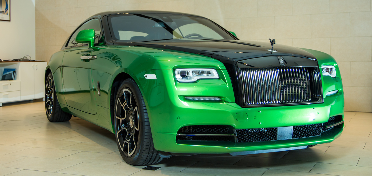 Эксклюзивные Rolls-Royce Wraith и Phantom показали в Петербурге