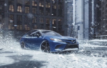 Toyota Camry впервые за 30 лет получила полный привод