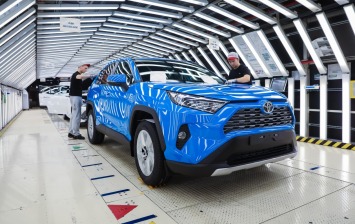 Toyota запустила производство нового RAV4 на заводе в Петербурге