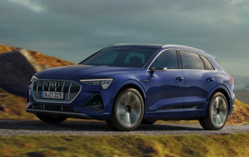 Audi представила модернизированный e-tron