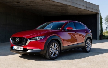Стали известны характеристики Mazda CX-30 для России
