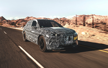 BMW испытывает iNext в песках пустыни Калахари