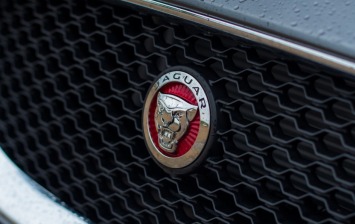 Электрический Jaguar XJ попался фотошпионам