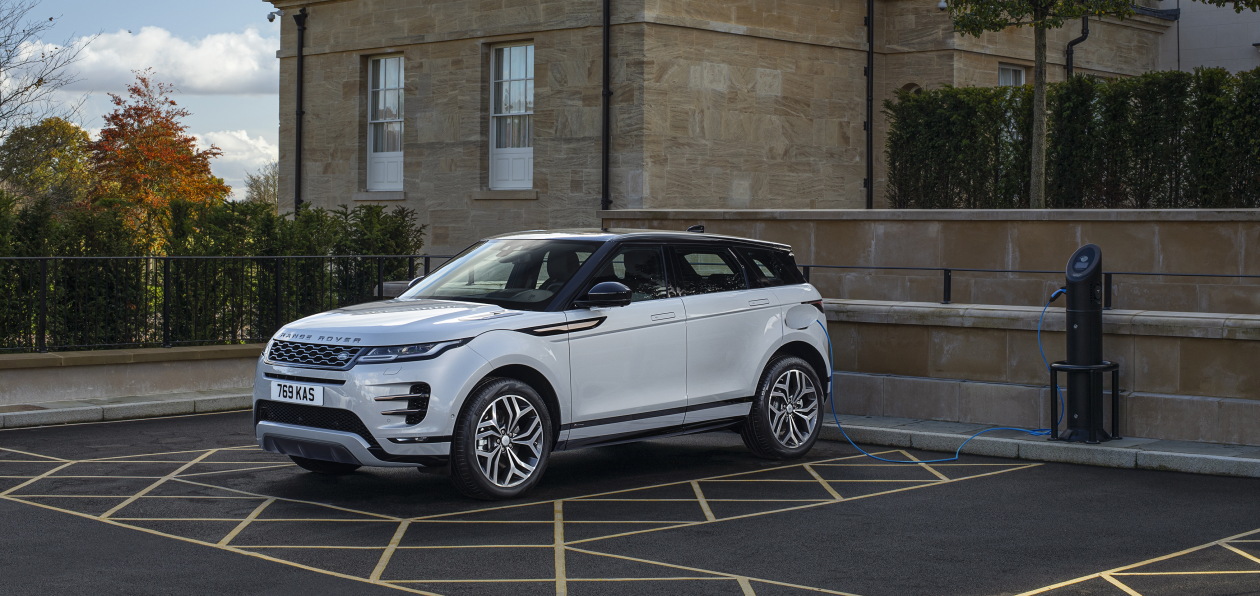 Land Rover Discovery Sport и Range Rover Evoque получили новую гибридную версию