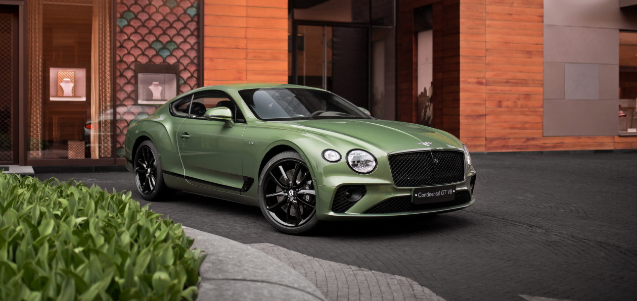 Новый Bentley Continental GT V8 доставлен первым российским покупателям