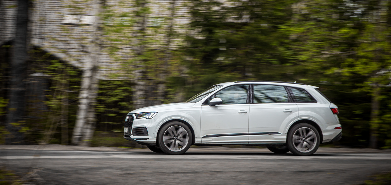 Тест-драйв обновленного Audi Q7: антикризисный премиум-класс