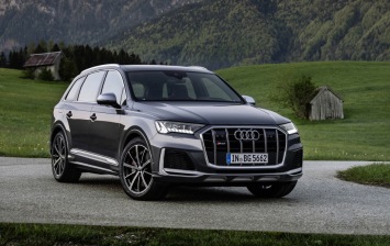 Кроссоверы Audi SQ7 и SQ8 получили новый бензиновый двигатель