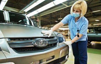 Внедорожник Chevrolet Niva официально стал автомобилем марки Lada