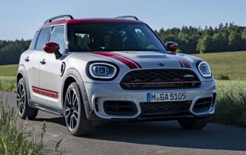 Mini представил новый Countryman в топ-версии John Cooper Works