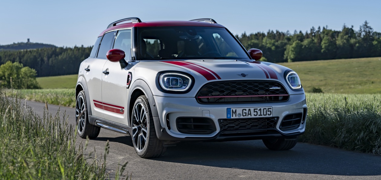 Mini представил новый Countryman в топ-версии John Cooper Works