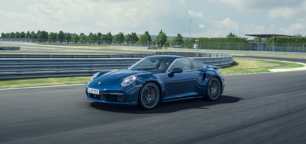 Porsche представил новый 911 Turbo
