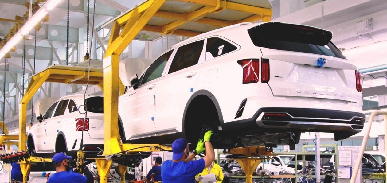 Kia приступила к сборке нового Sorento в России