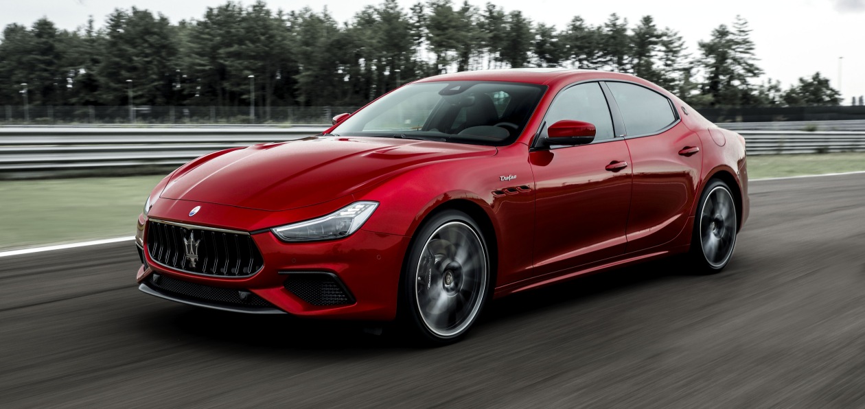 Maserati Ghibli и Quattroporte получили топ-версию Trofeo