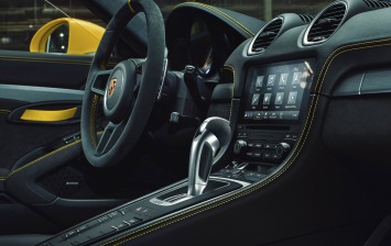 Флагманские модели Porsche семейства 718 получили «робот» PDK