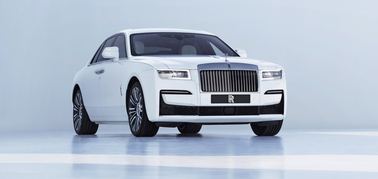 Rolls-Royce Ghost «доедет» до России в середине осени 2020 года