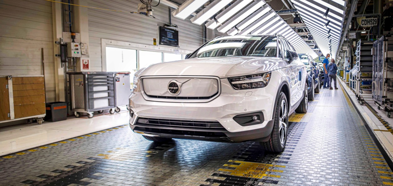 BMW и Volvo запустили производство новых электрокроссоверов