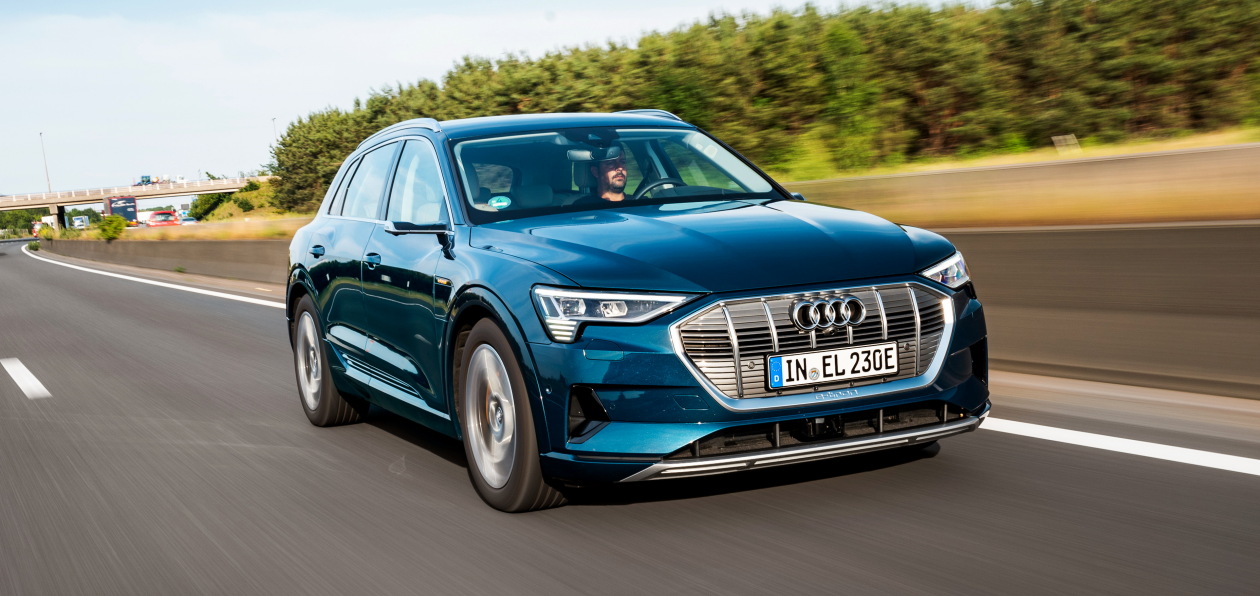 Audi e-tron получил новую систему зарядки