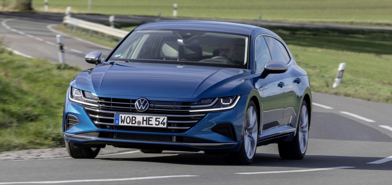 Volkswagen Arteon стал подключаемым гибридом