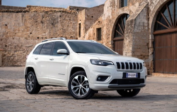 Jeep Cherokee «уехал» из России