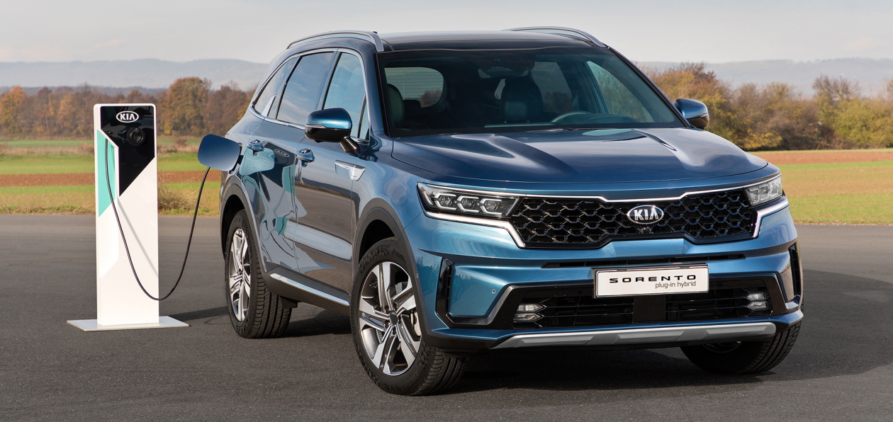 Kia представила в Европе гибридный Sorento