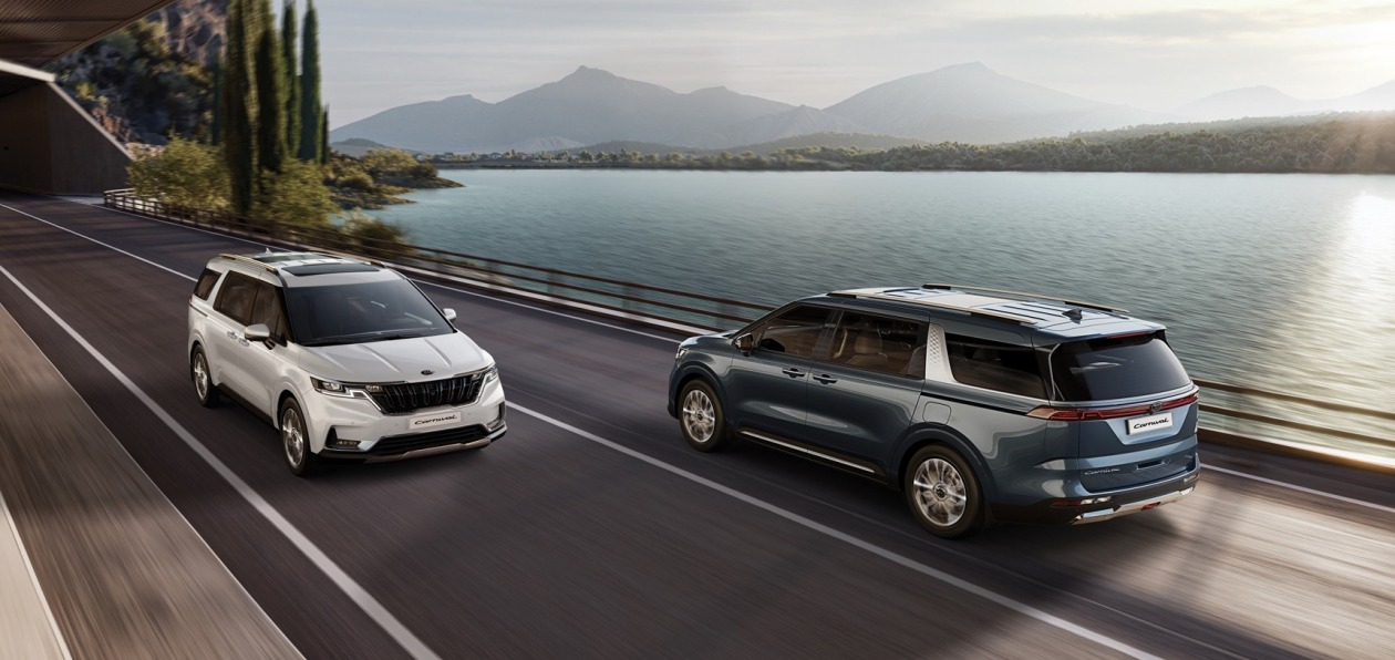 Kia «оценила» в рублях новый Carnival