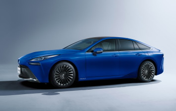 Новая Toyota Mirai поступила в продажу в Японии