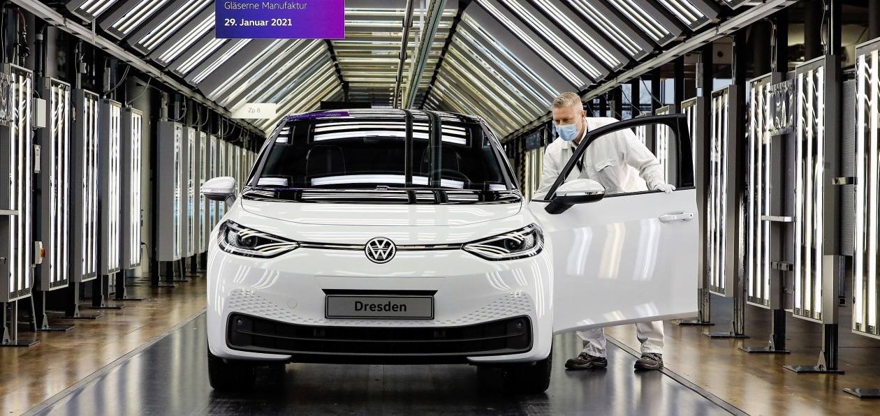 Volkswagen ID.3 начал выпускаться на «Прозрачной фабрике»