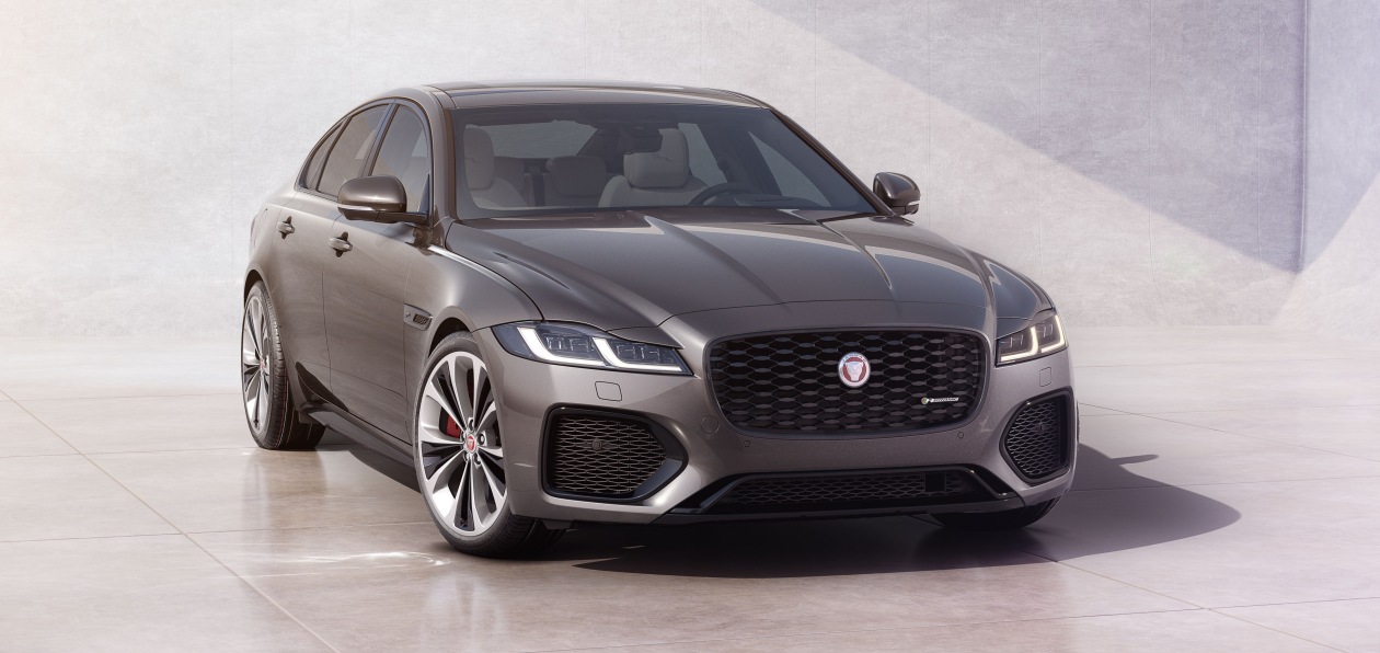 Jaguar «оценил» в рублях обновленный XF
