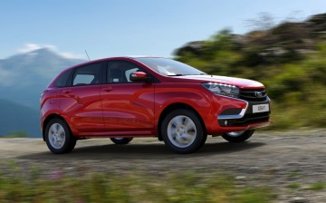 «Двухпедальный» хэтчбек Lada XRAY стал доступнее