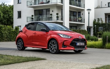 Хэтчбек Toyota Yaris стал «Автомобилем года» в Европе