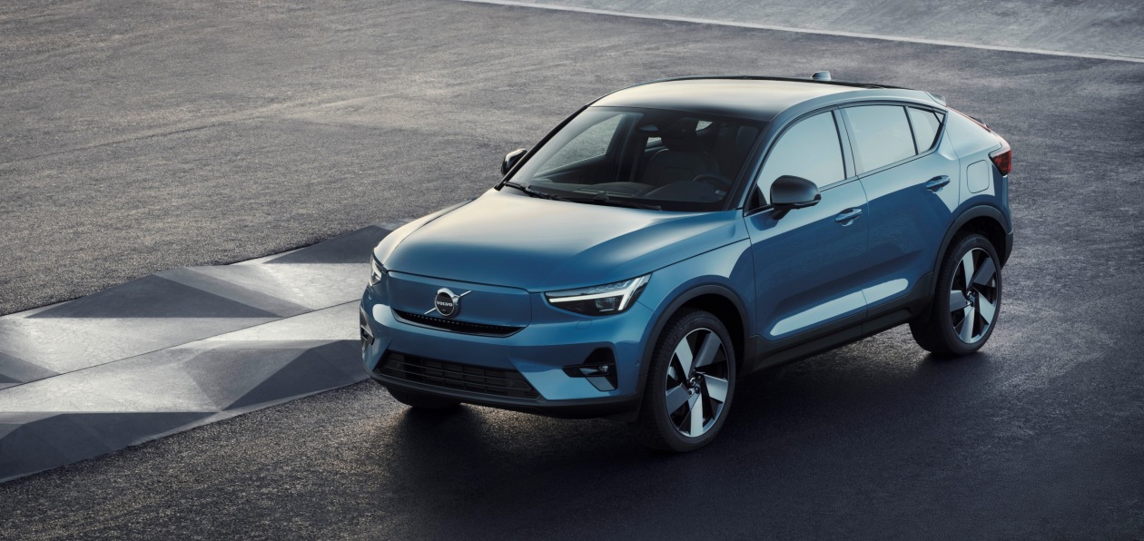 Новый Volvo C40 стал электрическим кросс-купе