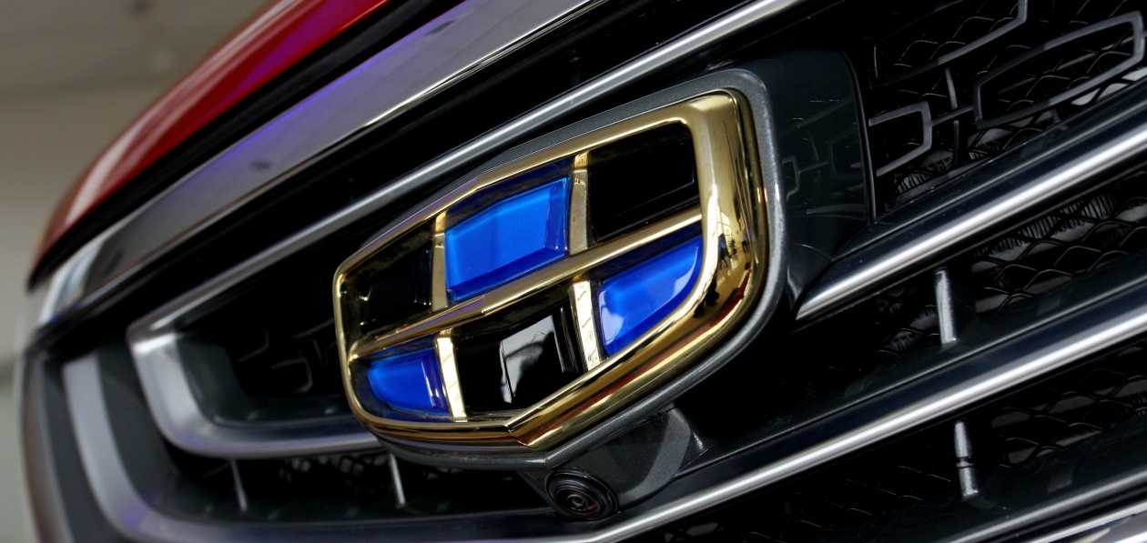 Geely готовит для России «мягкий гибрид»