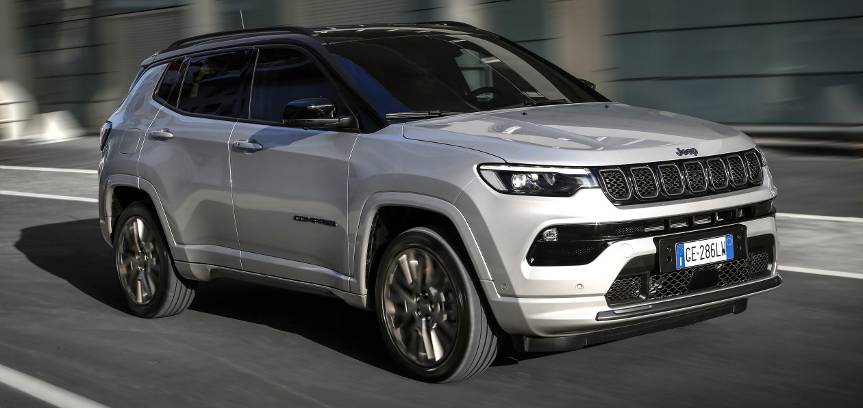 Jeep представил обновленный кроссовер Compass
