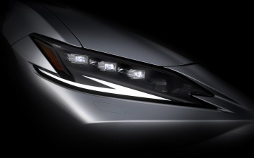 Lexus готовит к премьере обновленный ES
