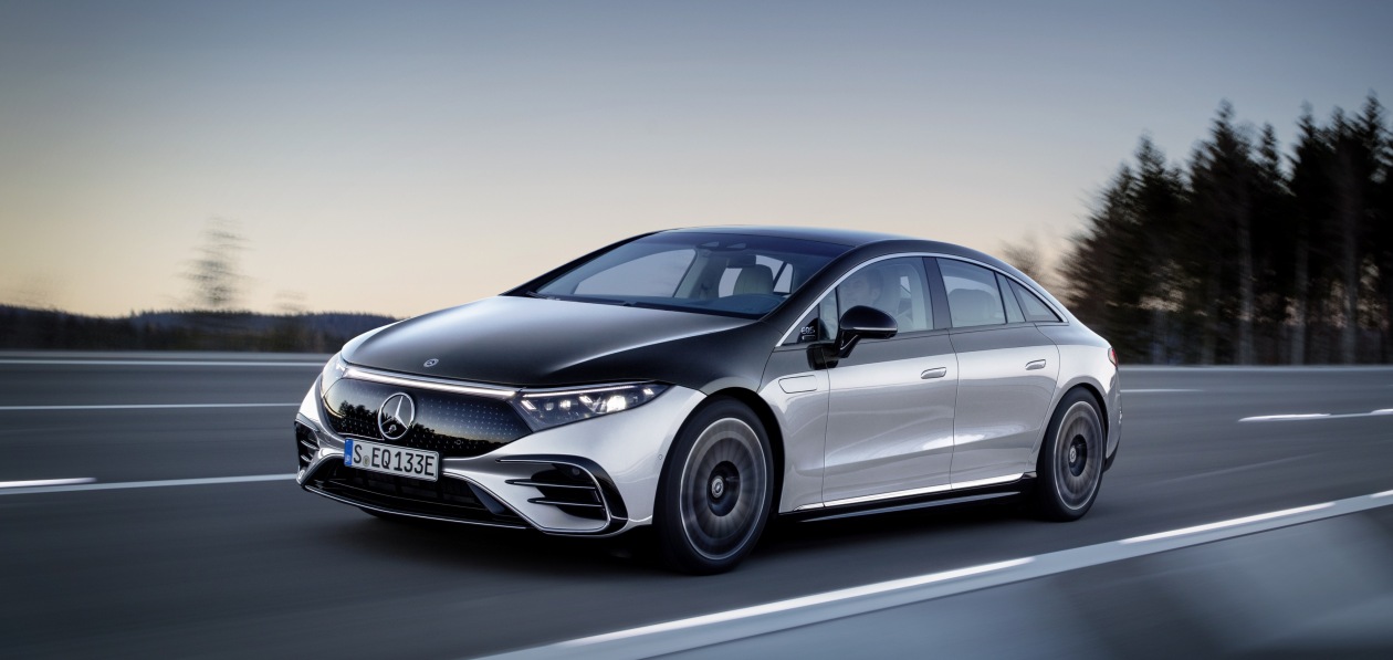 Mercedes представил новый EQS