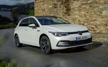 Новый Volkswagen Golf получил российский ценник