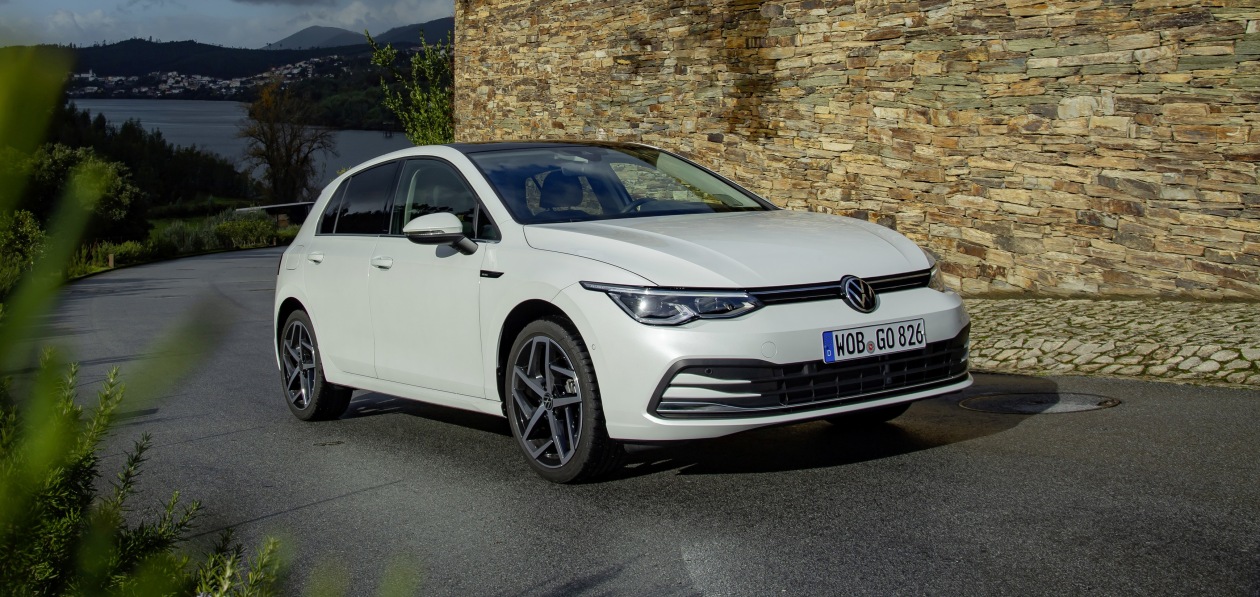 Новый Volkswagen Golf получил российский ценник