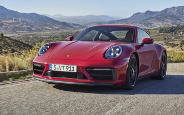 Porsche показал новые модели семейства 911 GTS