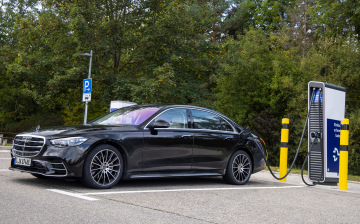 Гибридный Mercedes S-Class начнет продаваться в Европе