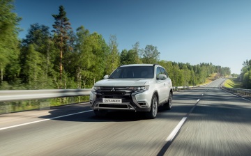В России стартовали продажи обновленного Mitsubishi Outlander