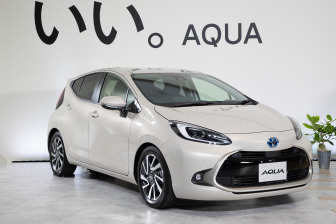 Toyota представила новую Aqua