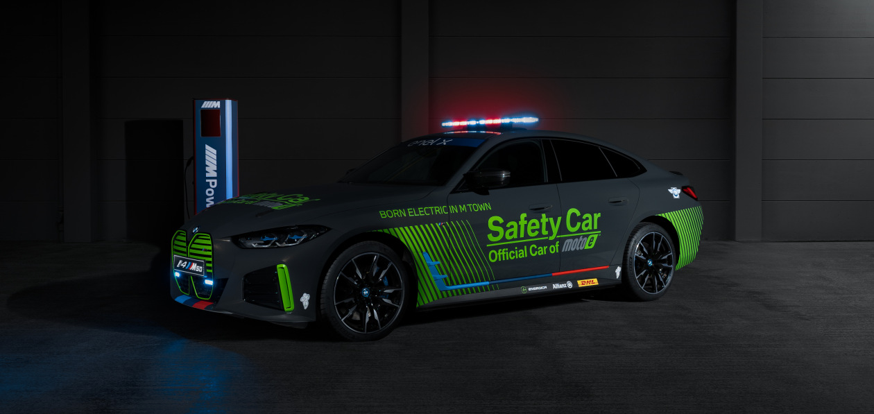 BMW представила электрический пейскар для MotoGP