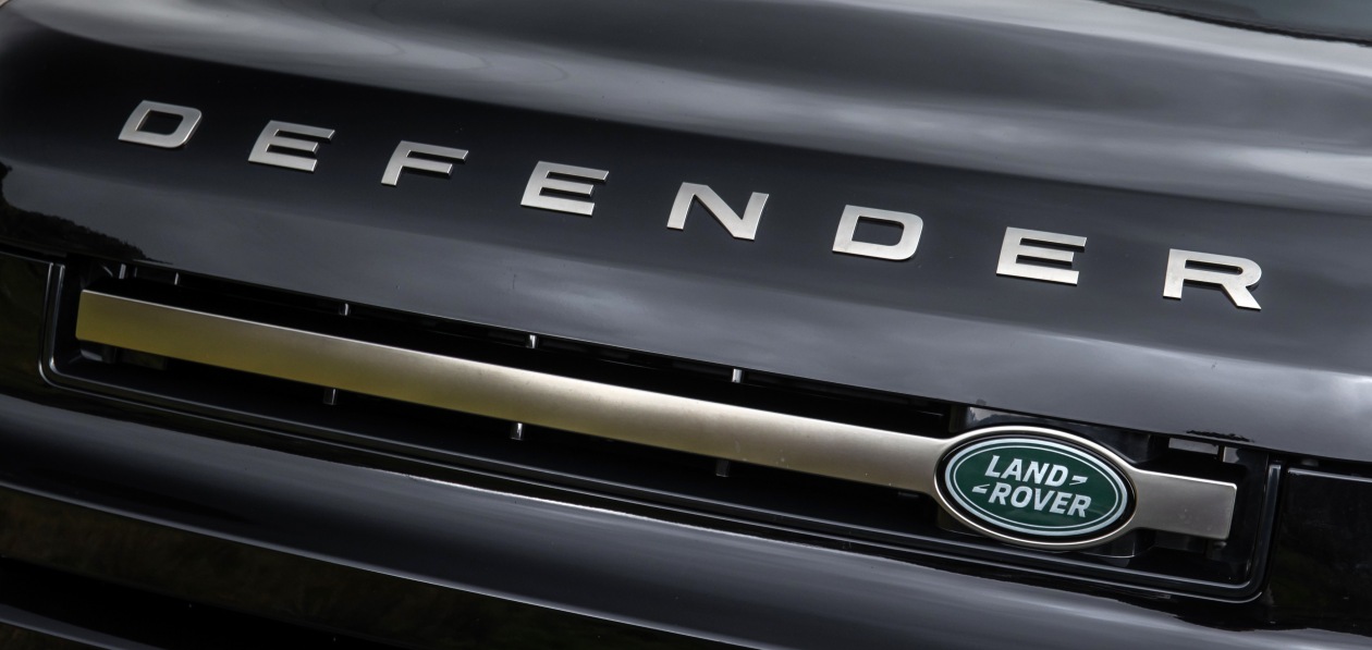 Удлиненный Land Rover Defender 130 заметили в Германии