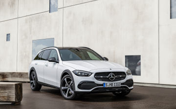 Mercedes-Benz представил «внедорожный» универсал C-Class