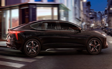 Renault выпустит электромобиль для такси, который нельзя будет купить