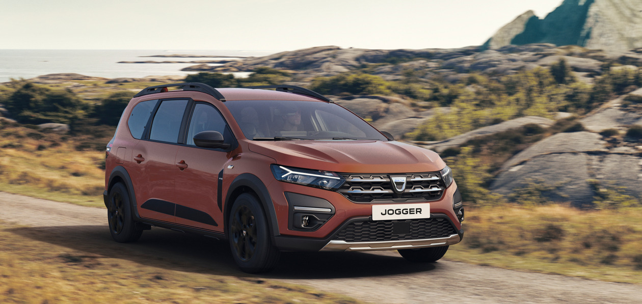 Dacia рассекретила семиместный универсал Jogger