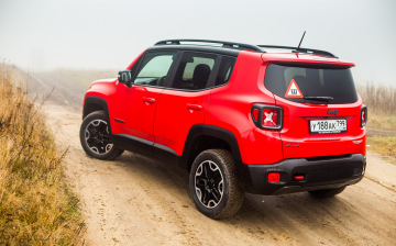Продажи Jeep Renegade в России приостановлены, но модель вернется на рынок