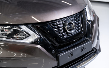 Nissan Qashqai и X-Trail получили черную спецверсию